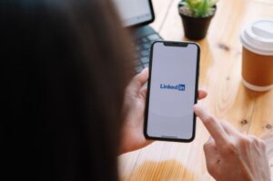 Best Practices for LinkedIn Stories 