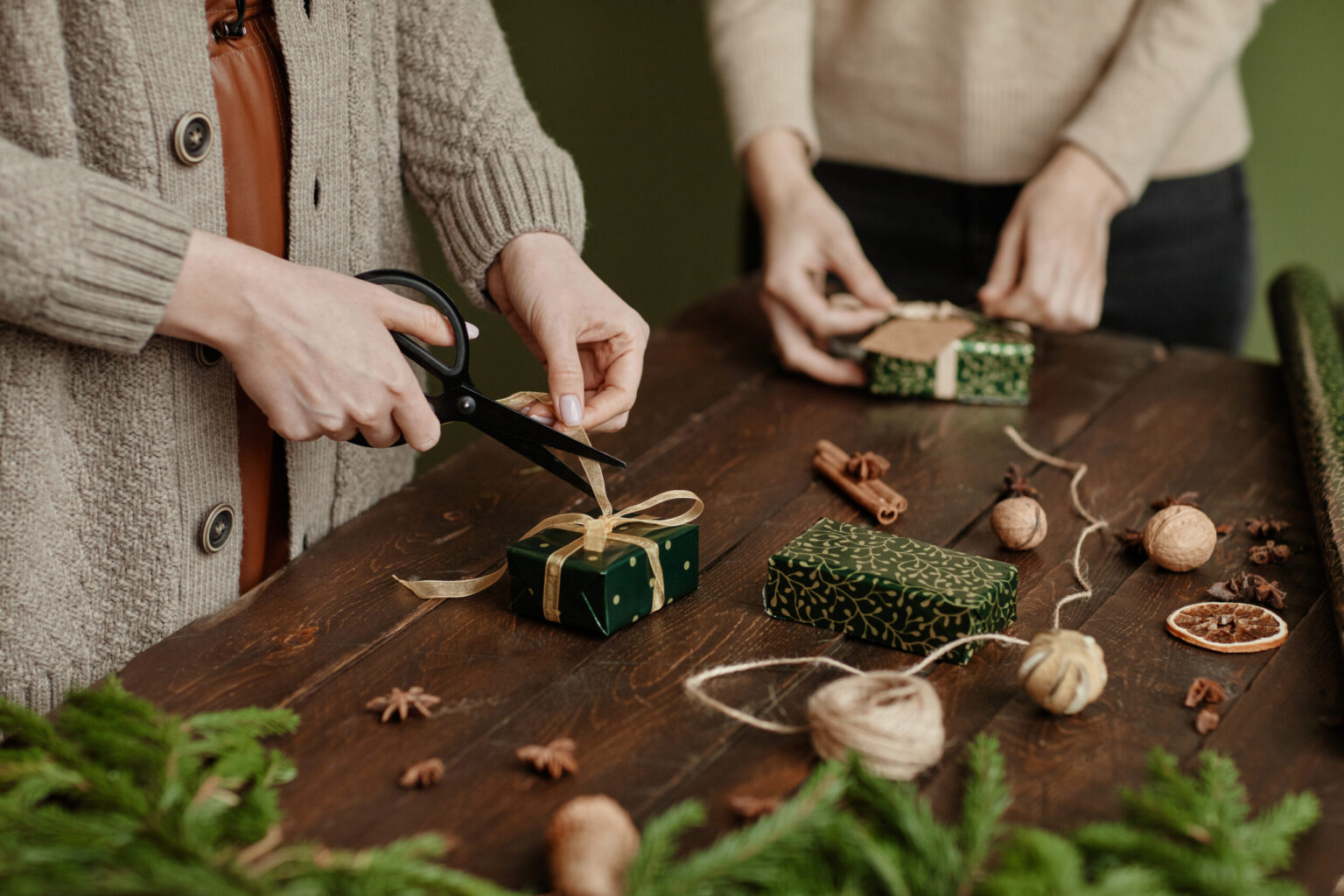 How To Create A Unique Holiday Vibe For Your Brand