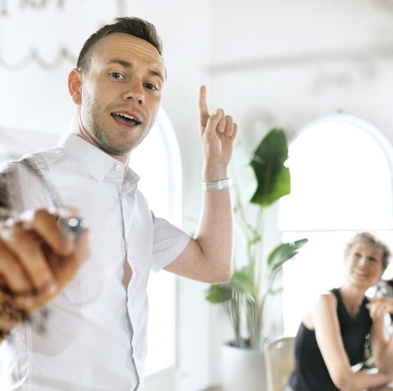 new-linkedin-ads-targets-growth-rate-top-ventures