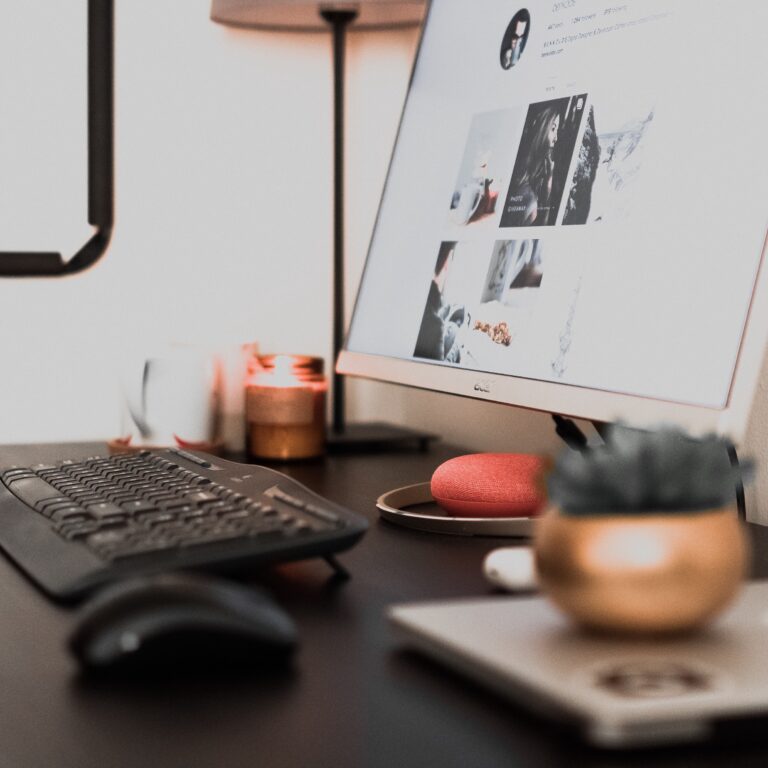 instagram, desktop, social media, trending topics